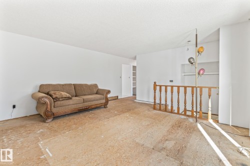 160 Clareview Road, Edmonton, AB - Indoor Photo Showing Other Room