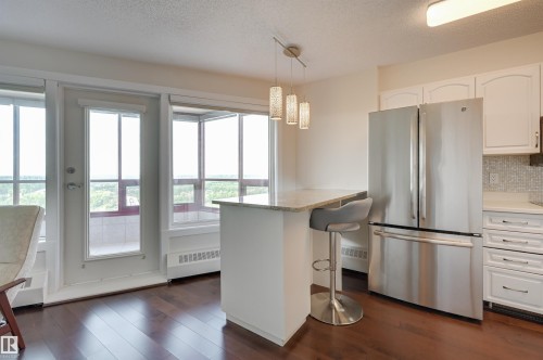 1003 12319 Jasper Avenue, Edmonton, AB - Indoor Photo Showing Kitchen