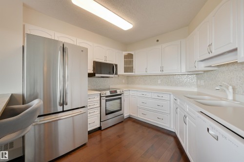 1003 12319 Jasper Avenue, Edmonton, AB - Indoor Photo Showing Kitchen