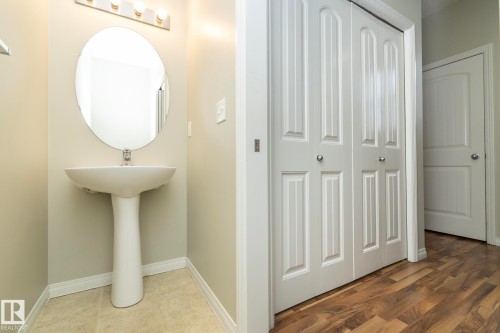 1897 Rutherford Road, Edmonton, AB - Indoor Photo Showing Bathroom