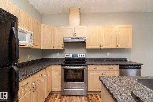 1897 Rutherford Road, Edmonton, AB - Indoor Photo Showing Kitchen