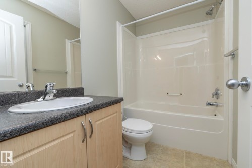 1897 Rutherford Road, Edmonton, AB - Indoor Photo Showing Bathroom