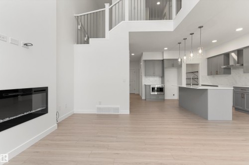 19127 20 Avenue, Edmonton, AB - Indoor Photo Showing Kitchen With Upgraded Kitchen