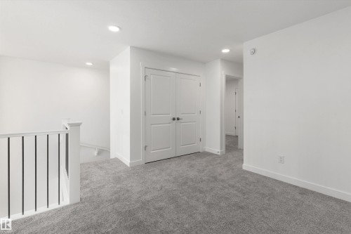 19127 20 Avenue, Edmonton, AB - Indoor Photo Showing Other Room
