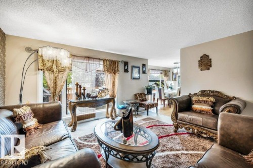3740 29 Street, Edmonton, AB - Indoor Photo Showing Living Room