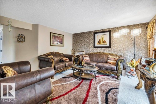 3740 29 Street, Edmonton, AB - Indoor Photo Showing Living Room