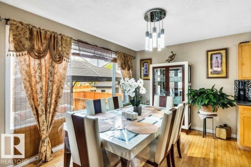3740 29 Street, Edmonton, AB - Indoor Photo Showing Dining Room