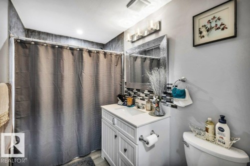 3740 29 Street, Edmonton, AB - Indoor Photo Showing Bathroom