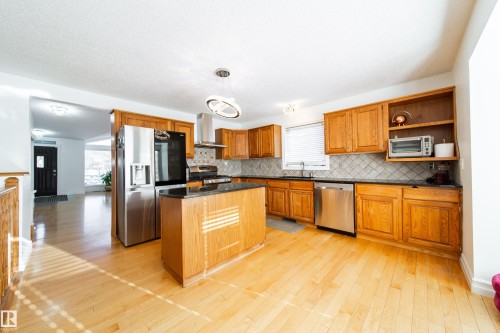 18007 57 Avenue, Edmonton, AB - Indoor Photo Showing Kitchen