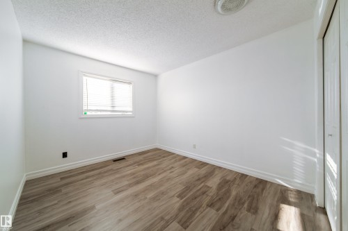 18007 57 Avenue, Edmonton, AB - Indoor Photo Showing Other Room