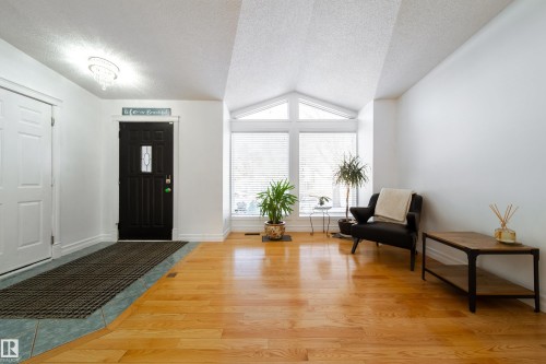 18007 57 Avenue, Edmonton, AB - Indoor Photo Showing Other Room