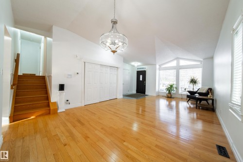 18007 57 Avenue, Edmonton, AB - Indoor Photo Showing Other Room