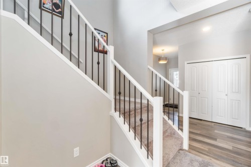 435 41 Avenue, Edmonton, AB - Indoor Photo Showing Other Room