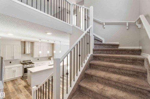 435 41 Avenue, Edmonton, AB - Indoor Photo Showing Other Room