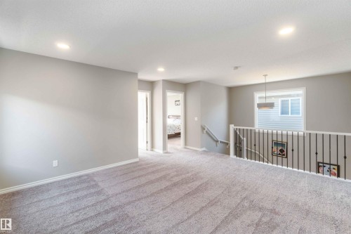 435 41 Avenue, Edmonton, AB - Indoor Photo Showing Other Room