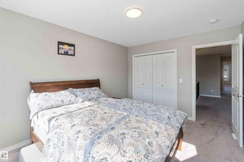 435 41 Avenue, Edmonton, AB - Indoor Photo Showing Bedroom