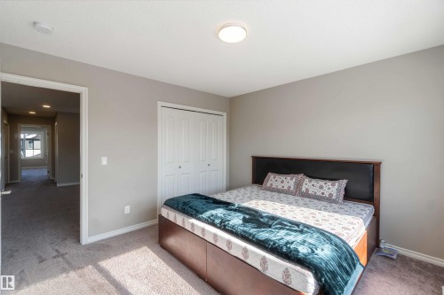 435 41 Avenue, Edmonton, AB - Indoor Photo Showing Bedroom
