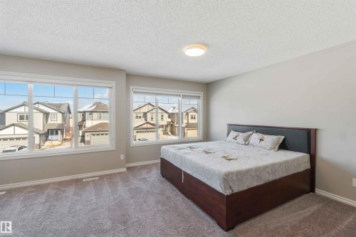 435 41 Avenue, Edmonton, AB - Indoor Photo Showing Bedroom