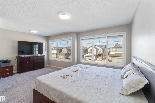 435 41 Avenue, Edmonton, AB - Indoor Photo Showing Bedroom