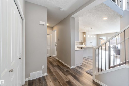 435 41 Avenue, Edmonton, AB - Indoor Photo Showing Other Room