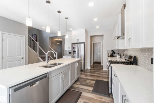 435 41 Avenue, Edmonton, AB - Indoor Photo Showing Kitchen With Double Sink With Upgraded Kitchen