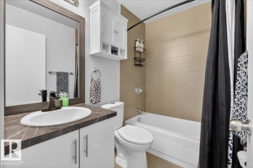474 Abbottsfield Road, Edmonton, AB - Indoor Photo Showing Bathroom