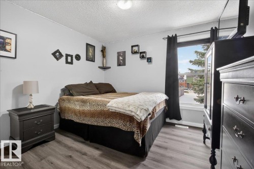 474 Abbottsfield Road, Edmonton, AB - Indoor Photo Showing Bedroom