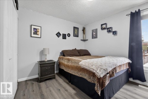 474 Abbottsfield Road, Edmonton, AB - Indoor Photo Showing Bedroom