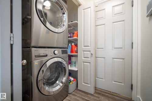 8318 Shaske Crescent, Edmonton, AB - Indoor Photo Showing Laundry Room
