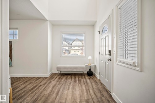8318 Shaske Crescent, Edmonton, AB - Indoor Photo Showing Other Room