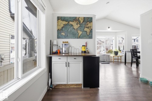 2916 31 Street, Edmonton, AB - Indoor Photo Showing Other Room