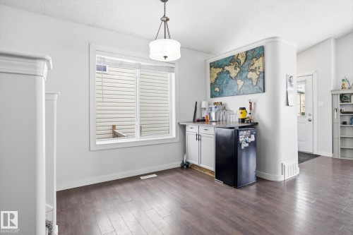 2916 31 Street, Edmonton, AB - Indoor