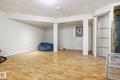 2916 31 Street, Edmonton, AB - Indoor