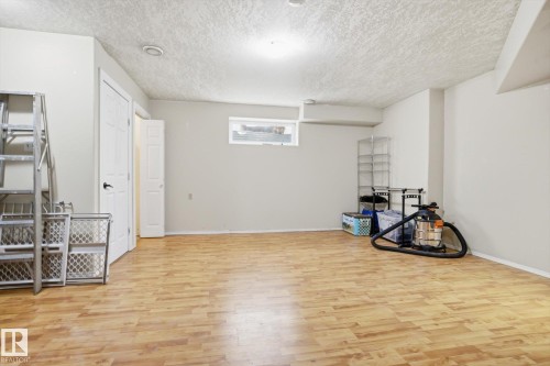 2916 31 Street, Edmonton, AB - Indoor