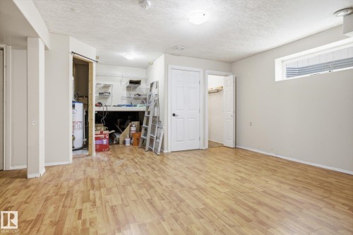 2916 31 Street, Edmonton, AB - Indoor Photo Showing Other Room
