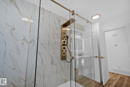 26 Alcott Crescent, St. Albert, AB - Indoor Photo Showing Bathroom