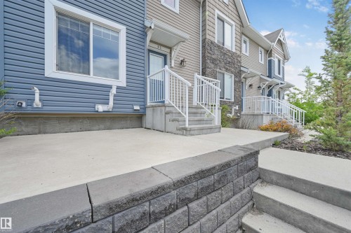 35 2922 Maple Way, Edmonton, AB - Outdoor