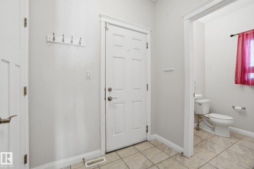 1220 Secord Landing Landing, Edmonton, AB - Indoor Photo Showing Bathroom
