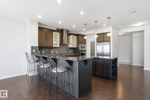1220 Secord Landing Landing, Edmonton, AB - Indoor Photo Showing Kitchen With Upgraded Kitchen