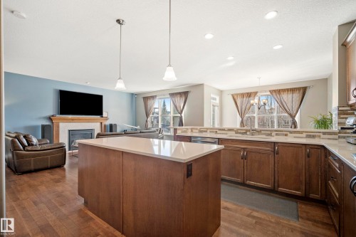 3689 Atkinson Loop, Edmonton, AB - Indoor Photo Showing Kitchen With Upgraded Kitchen