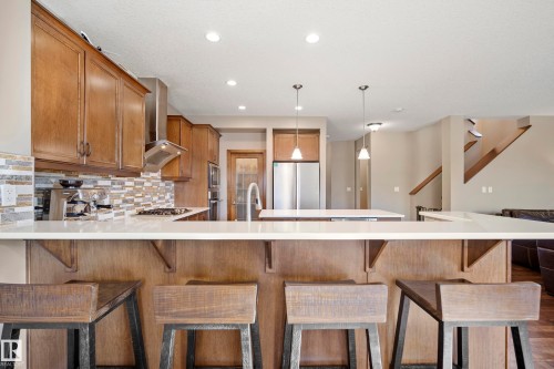 3689 Atkinson Loop, Edmonton, AB - Indoor Photo Showing Kitchen With Upgraded Kitchen