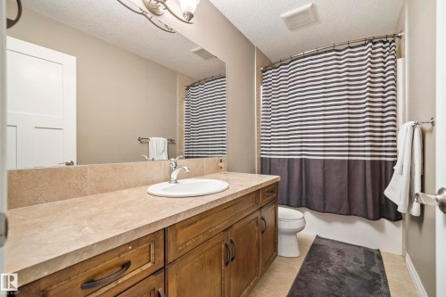 3689 Atkinson Loop, Edmonton, AB - Indoor Photo Showing Bathroom