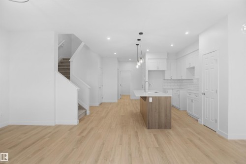 2250 194A Street, Edmonton, AB - Indoor Photo Showing Kitchen