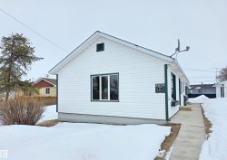 3602-3605 Main Street Mallaig, AB T0A 2K0