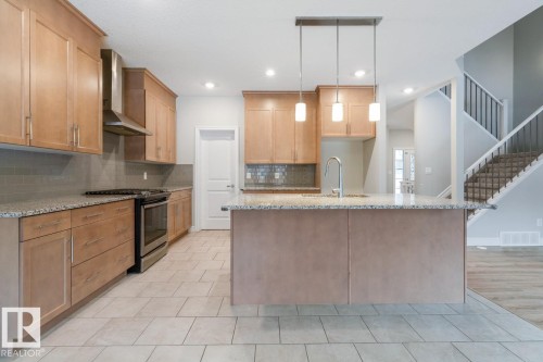 1424 29 Street, Edmonton, AB - Indoor Photo Showing Kitchen