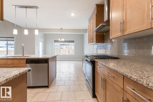 1424 29 Street, Edmonton, AB - Indoor Photo Showing Kitchen