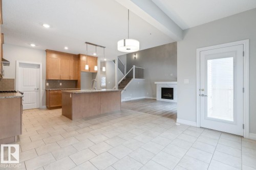 1424 29 Street, Edmonton, AB - Indoor Photo Showing Kitchen