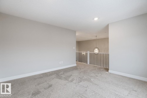 1424 29 Street, Edmonton, AB - Indoor Photo Showing Other Room