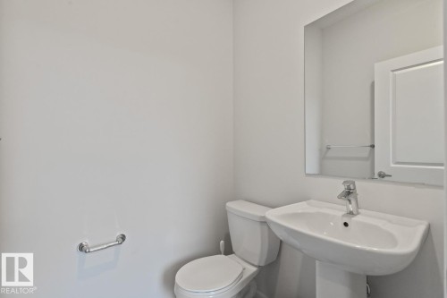 2147 Maple Road, Edmonton, AB - Indoor Photo Showing Bathroom