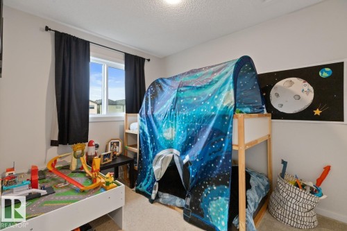 2147 Maple Road, Edmonton, AB - Indoor Photo Showing Bedroom